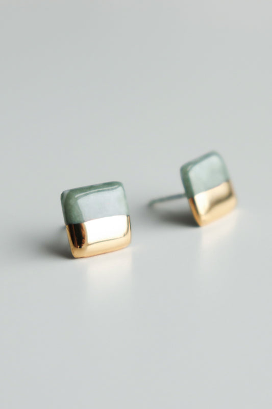 Edgy Studs in Marble Green / XS
