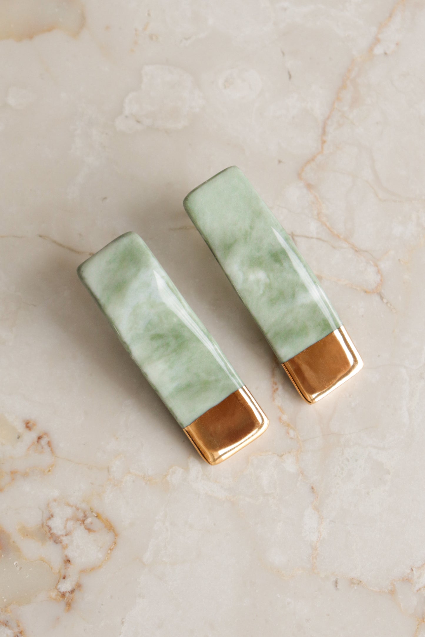 Edgy Studs in Marble Green / L