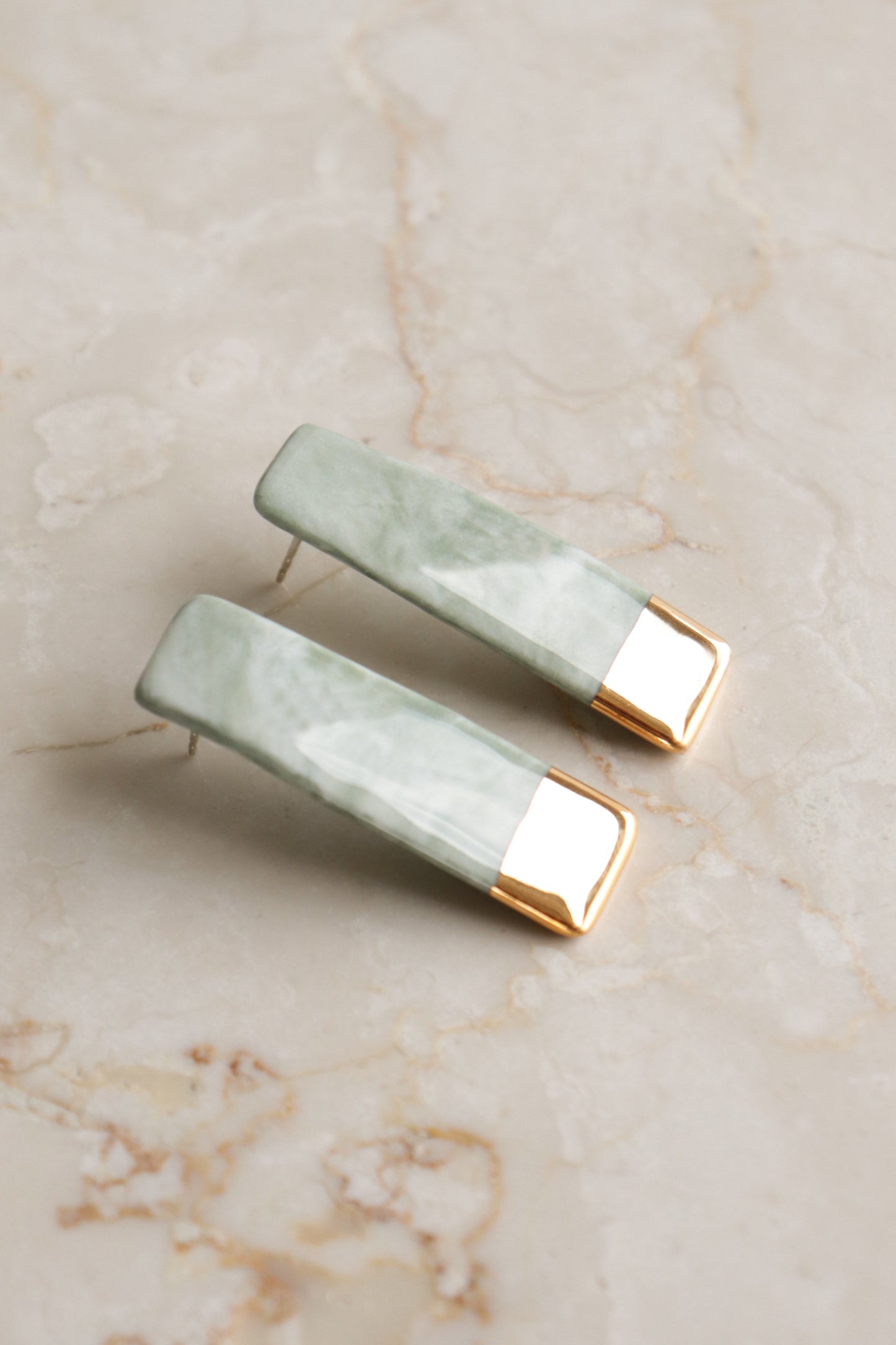 Edgy Studs in Marble Green / L