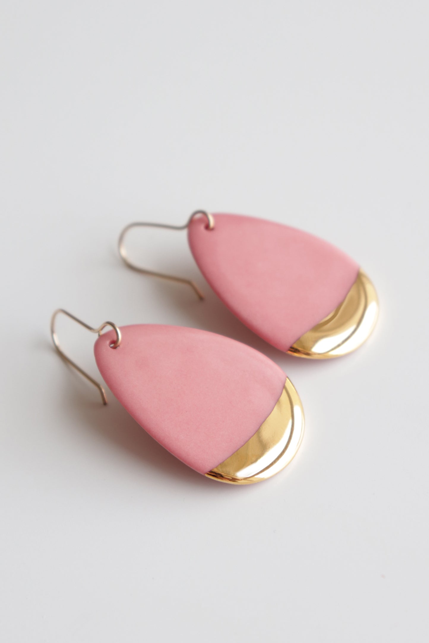 Drop Earrings in Pink / M