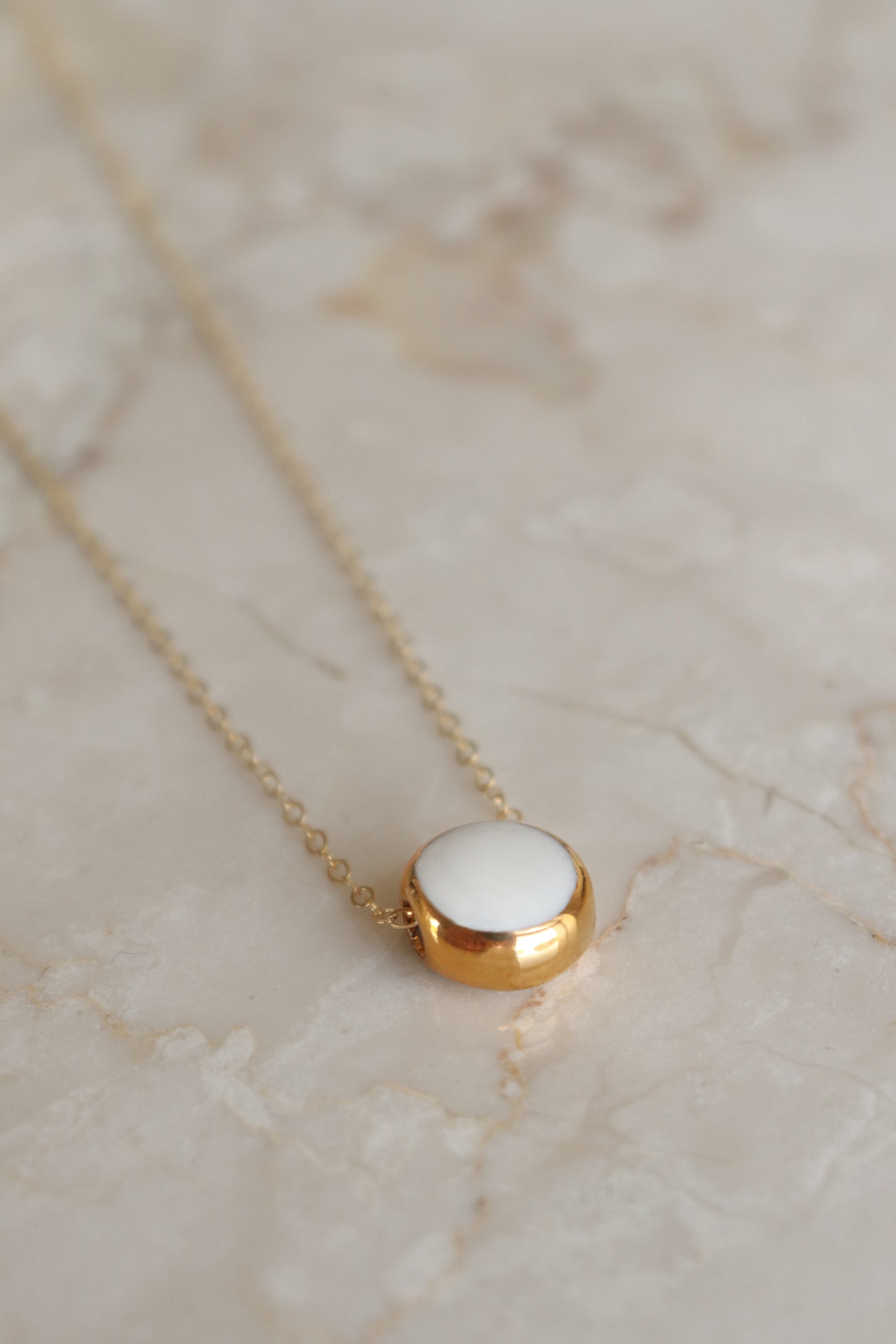 Round Necklace in White