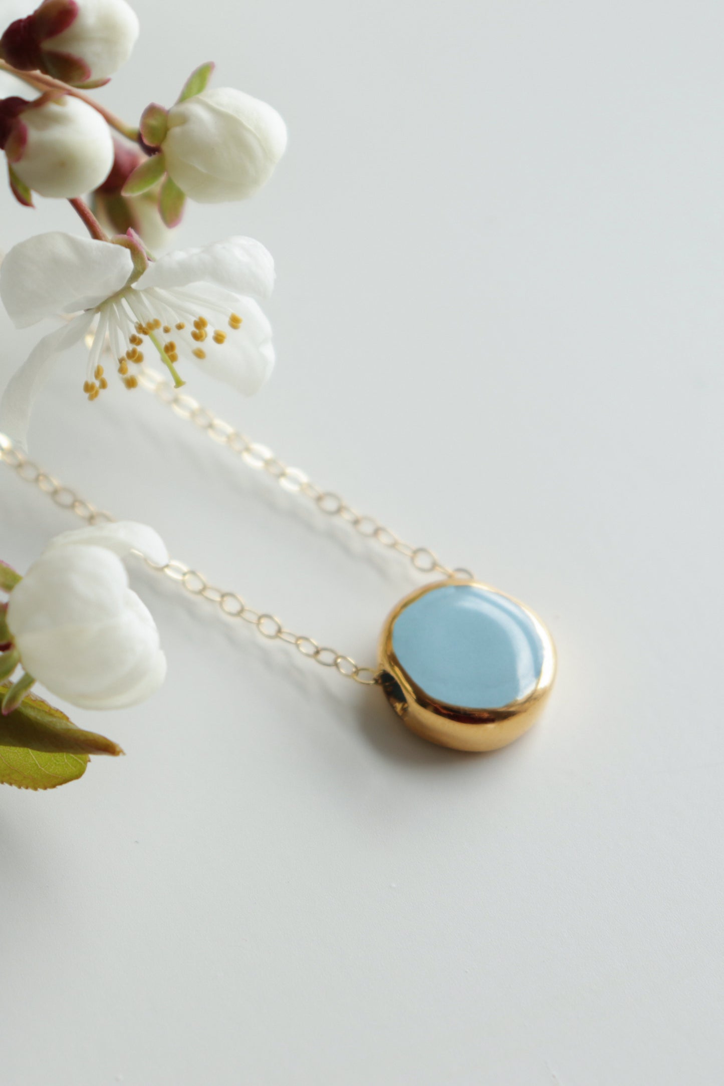 Round Necklace in Blue