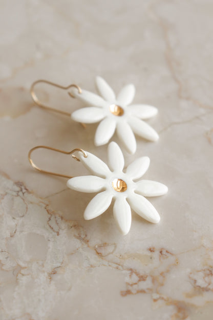 Daisy Earrings in White