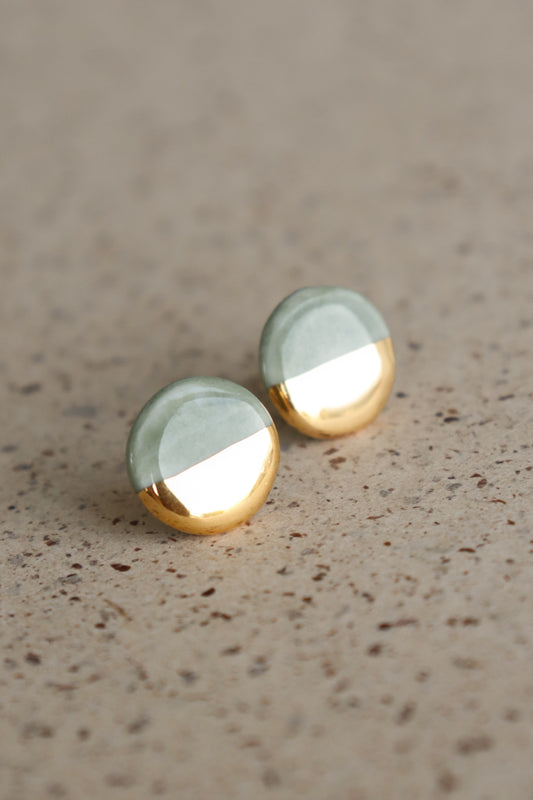 Round Studs in Marble Green / XS