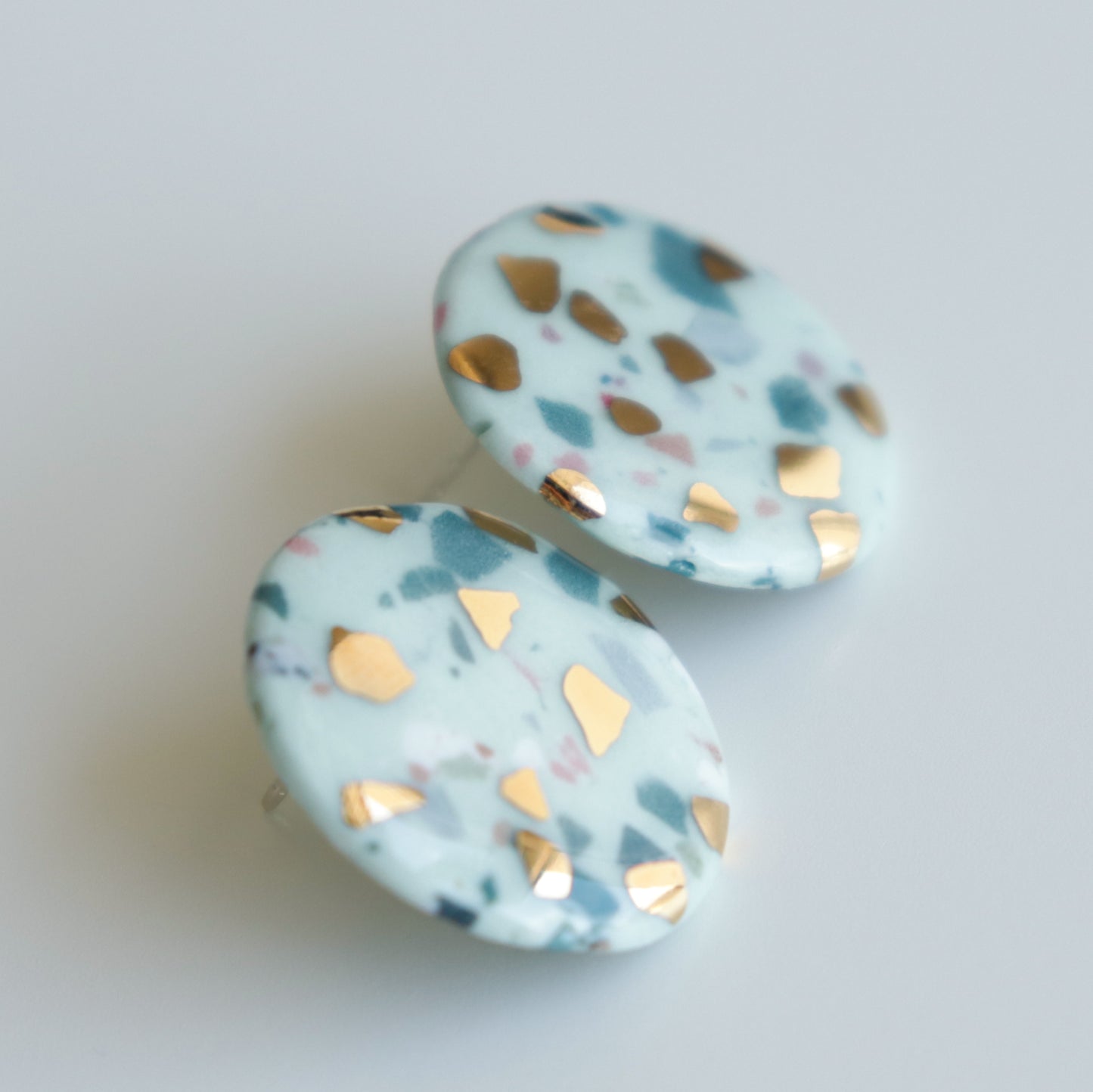 Astilla Recycled Studs in Green / M