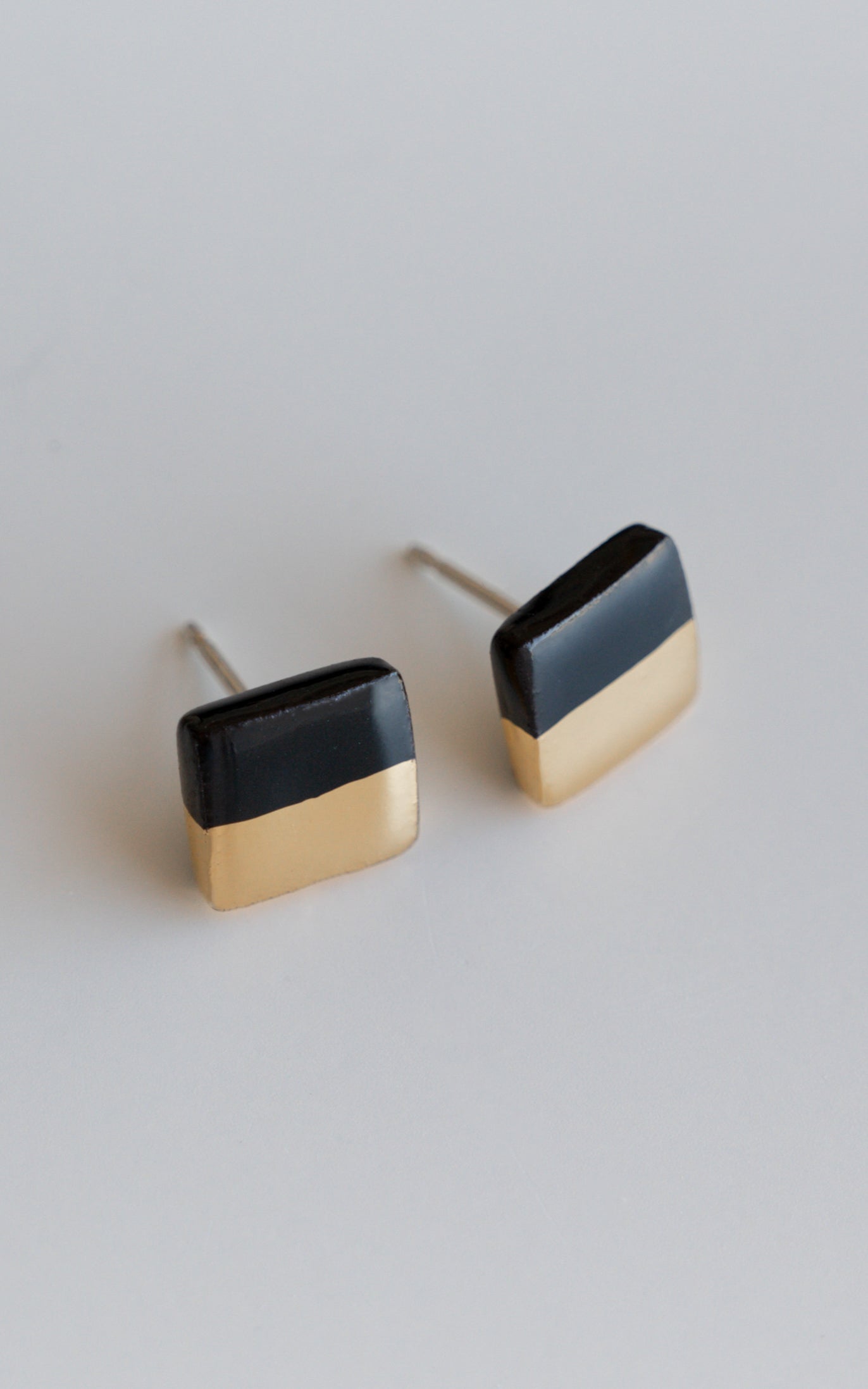 Edgy Studs in Black / XS