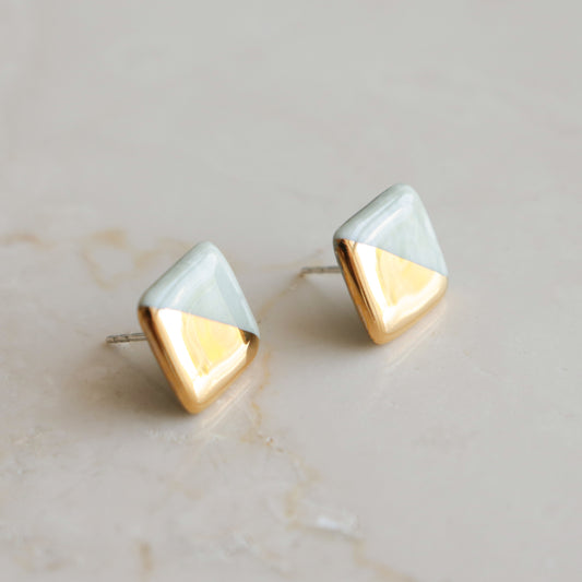 Edgy Studs in Marble Green / S