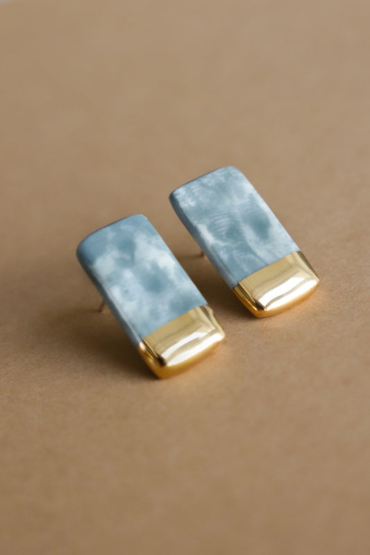Edgy Studs in Marble Grey / S