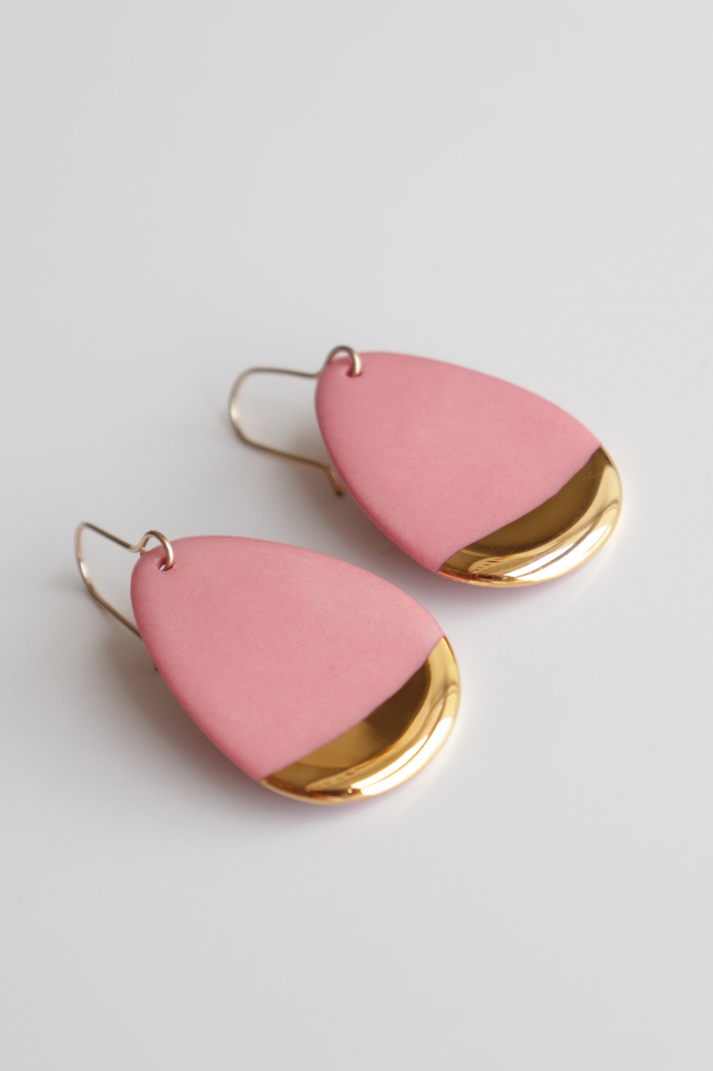 Drop Earrings in Pink / M
