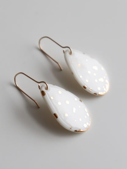 Drop Earrings in White / S