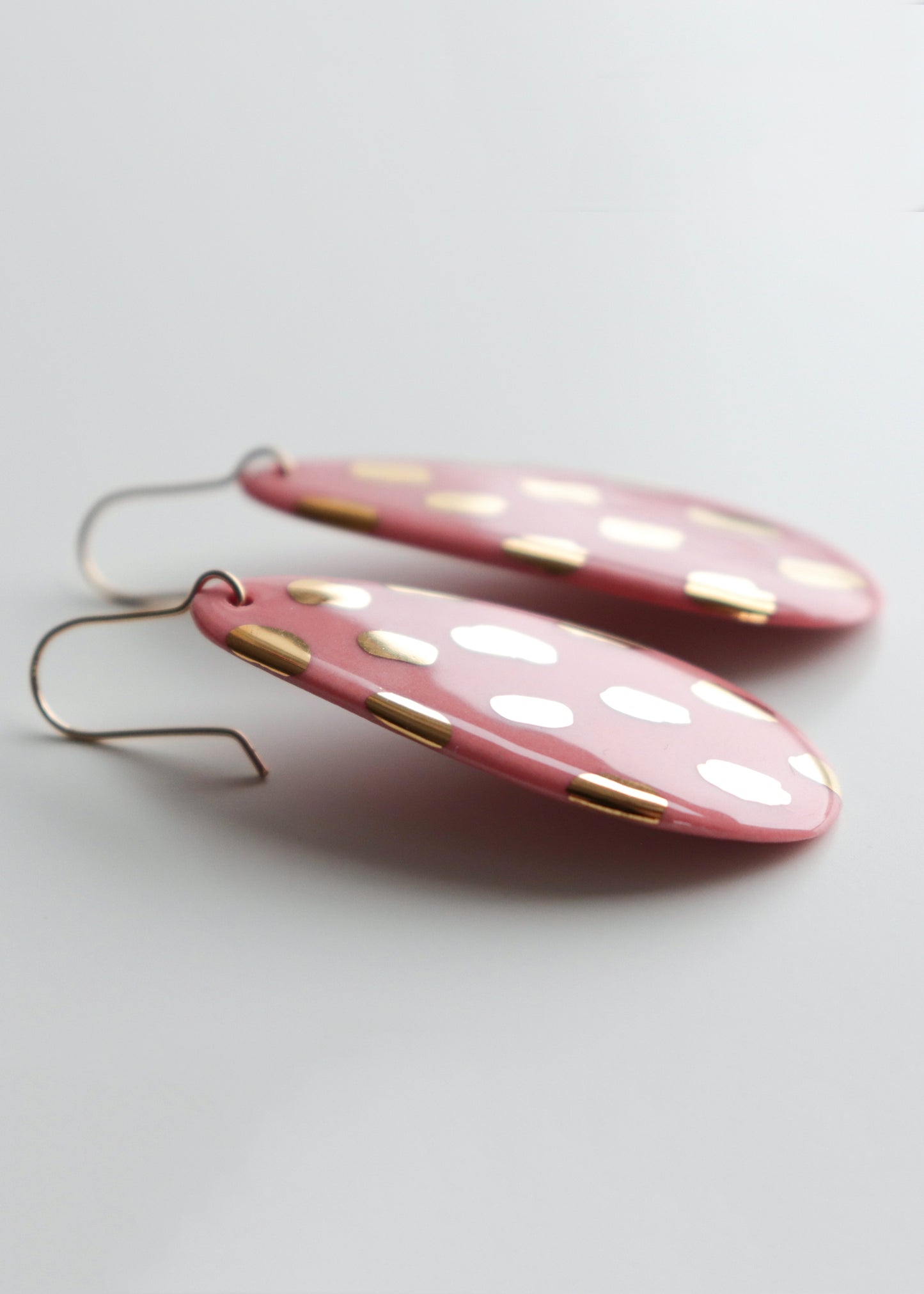 Drop Earrings in Pink / L