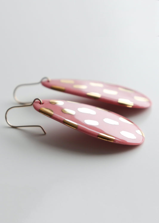 Drop Earrings in Pink / L