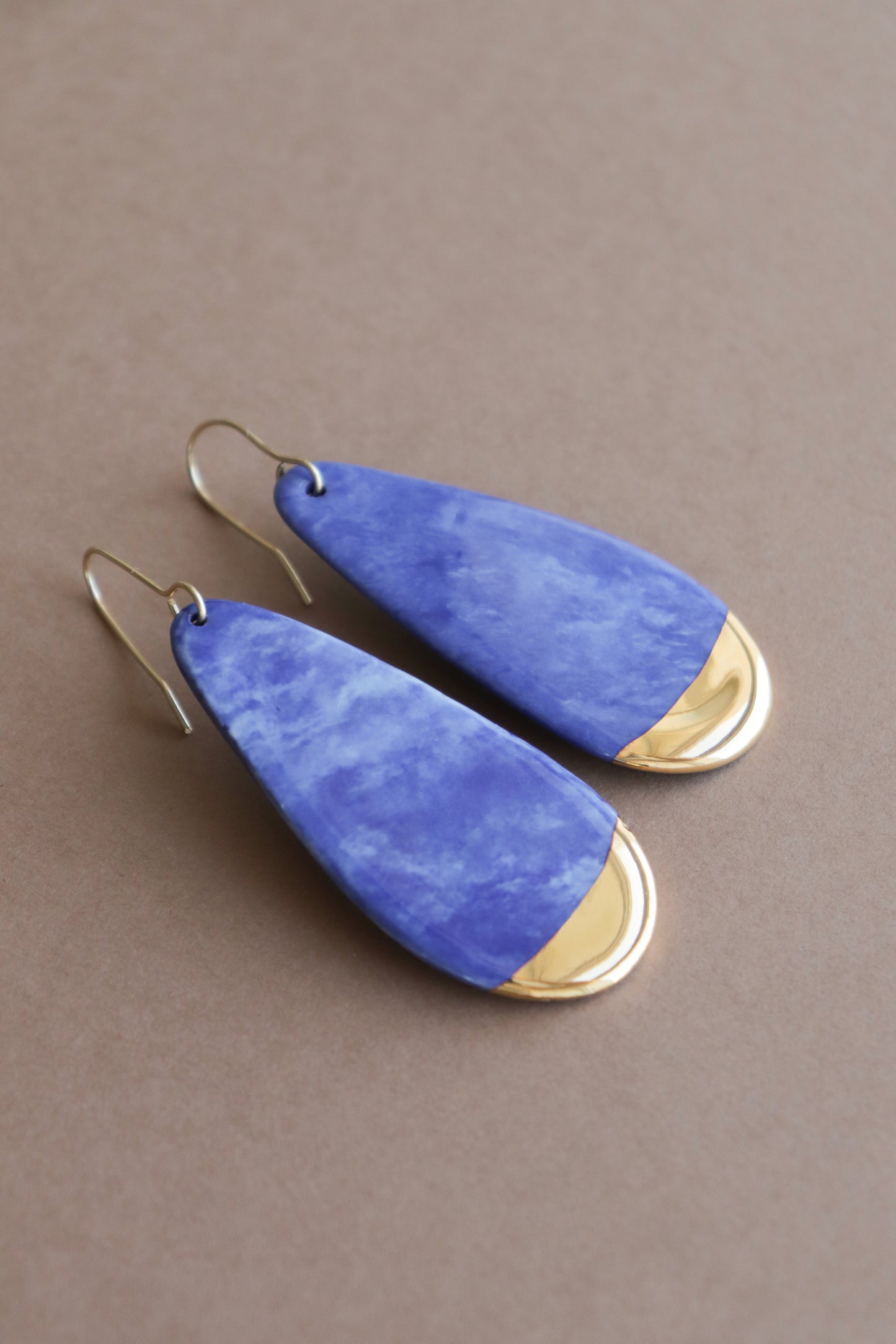 Drop Earrings in Marble Blue / L