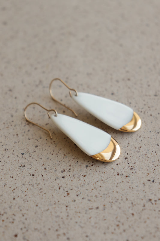 Drop earrings in White / S