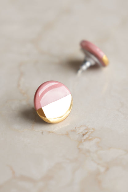 Round Studs in Pink / XS