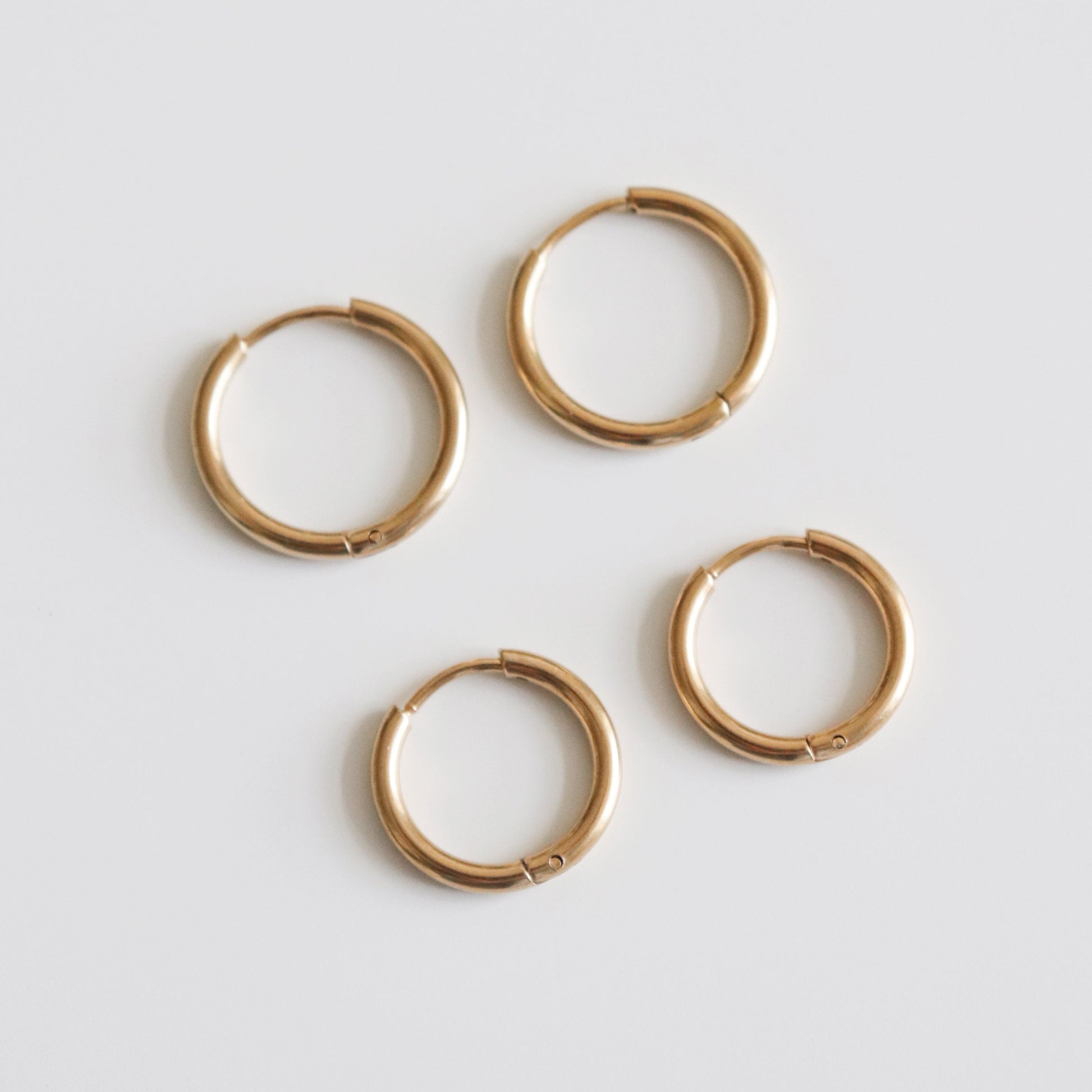 Simple Round Gold hoops