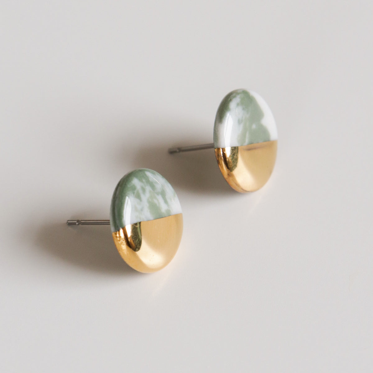 Round Studs / S - Sample Sale